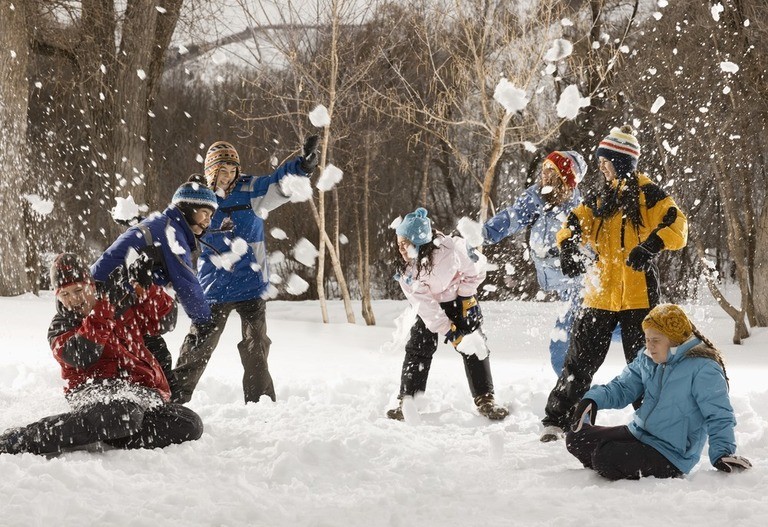 Best Snow Games to Play with Kids Best Snow Games to Play with Kids