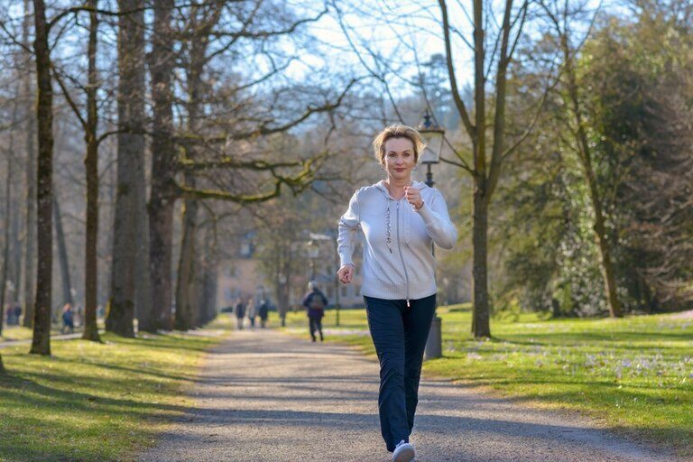 Easy Tweaks To Burn More Calories on Your Walk Easy Tweaks To Burn More Calories on Your Walk