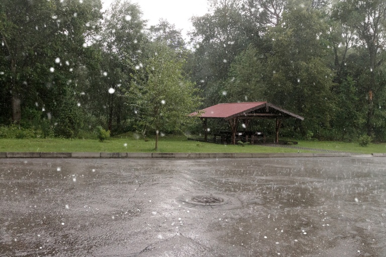 What To Do If You Get Caught In A Thunderstorm While Cycling? What To Do If You Get Caught In A Thunderstorm While Cycling?